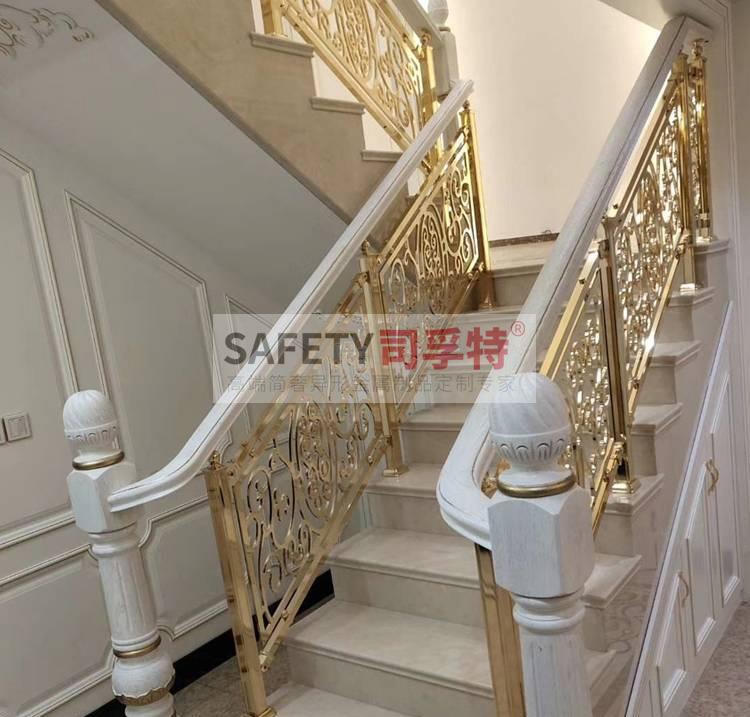 輕奢簡約銅藝雕刻樓梯扶手，增添生活質感的藝術品[司孚特銅藝欄桿](圖4)